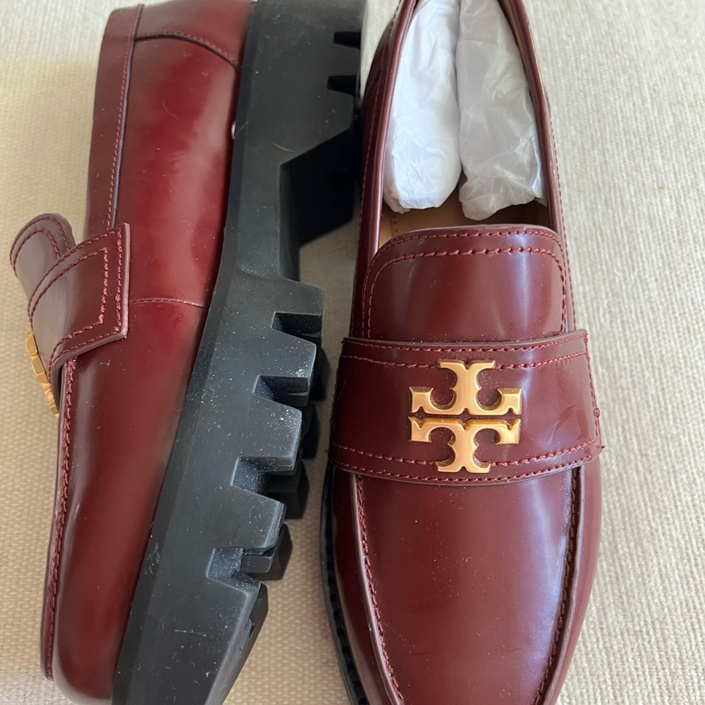 Tory Burch Burgundy Loafers with Gold Logo - Picture 3 of 6